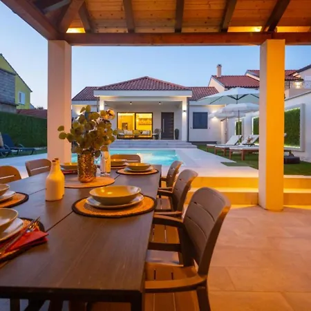 Дом отдыха Lux Vintage House Bella Biograd Na Moru *